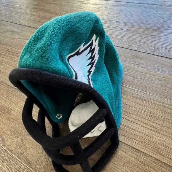 Philadelphia Eagles Kids Helmet Cap just in time for the Super Bowl - Picture 3 of 5